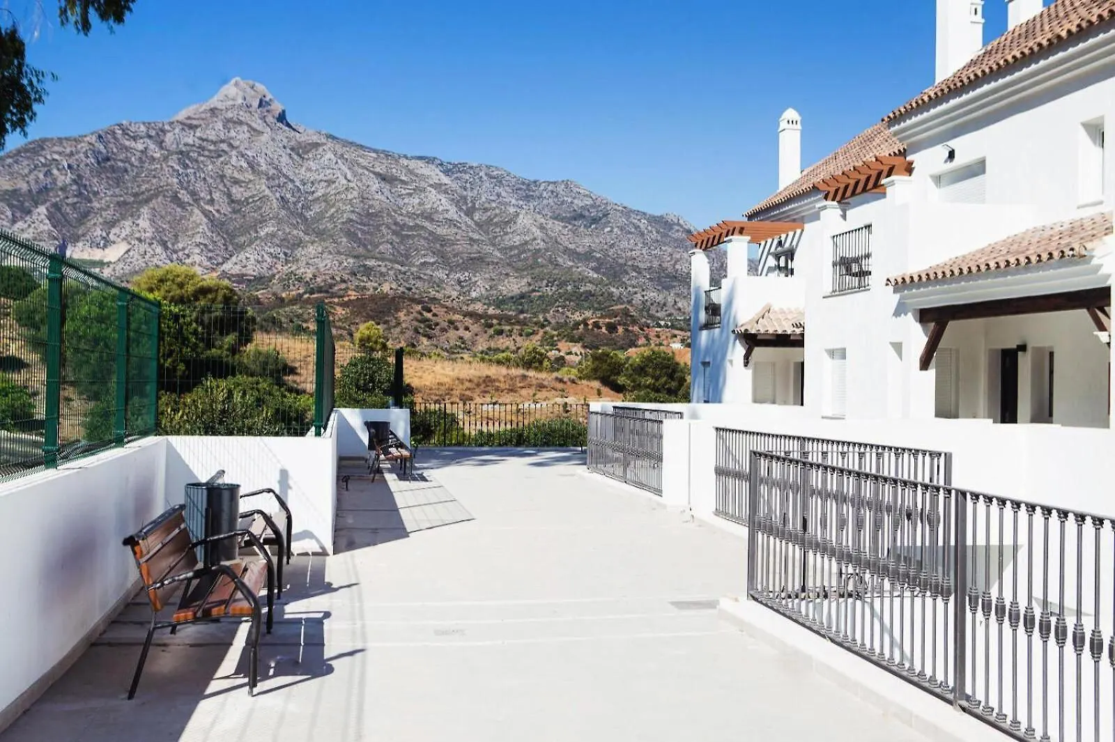 Apartment Apartamentos Modernos Cerca De Puerto Banus Marbella Spain