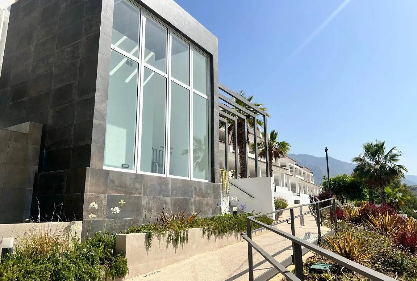 Apartamentos Modernos Cerca De Puerto Banus Marbella
